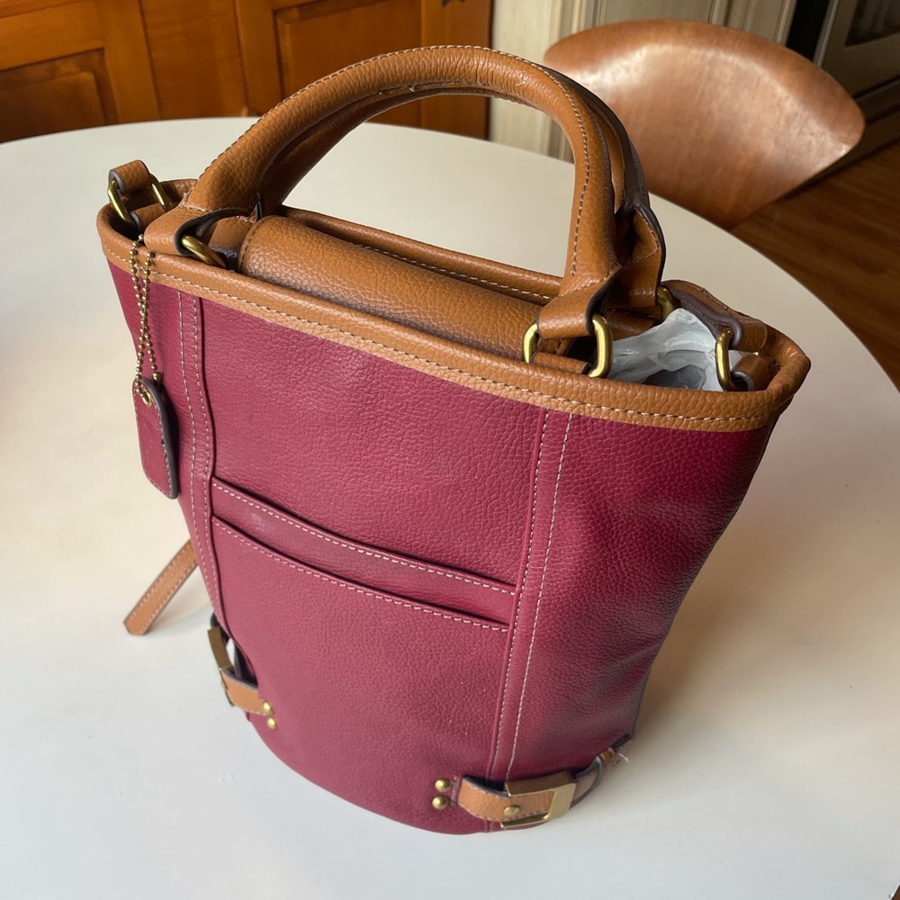 Clarks Brand Genuine Leather Purse